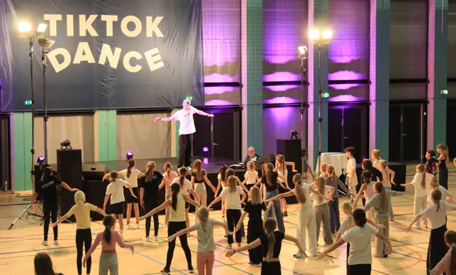 TikTok Dance