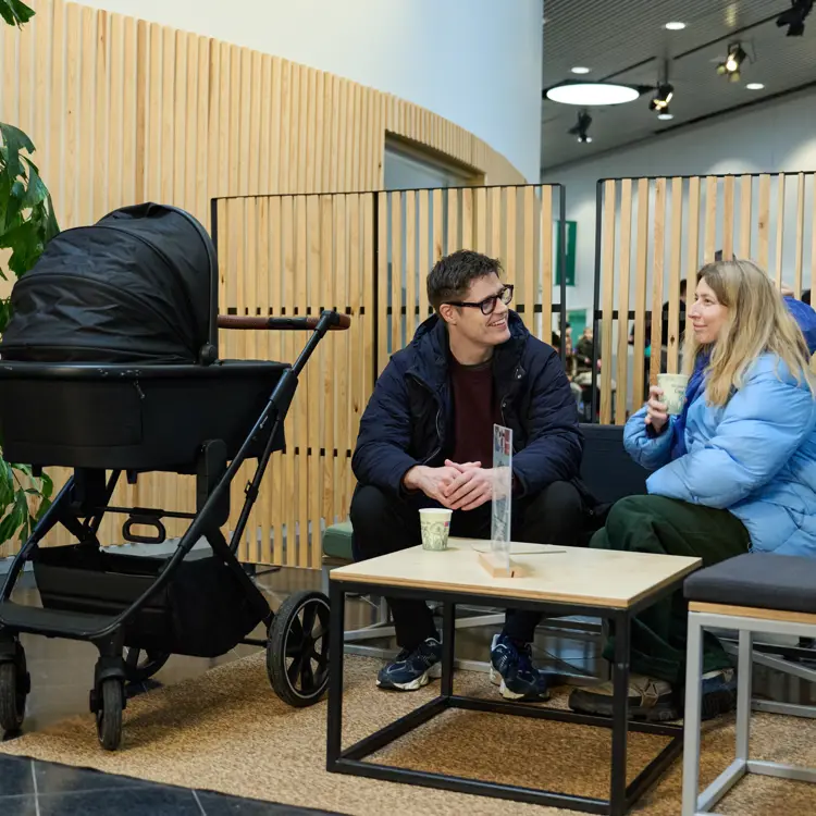 Par der nyder en kaffe i DGI Byen