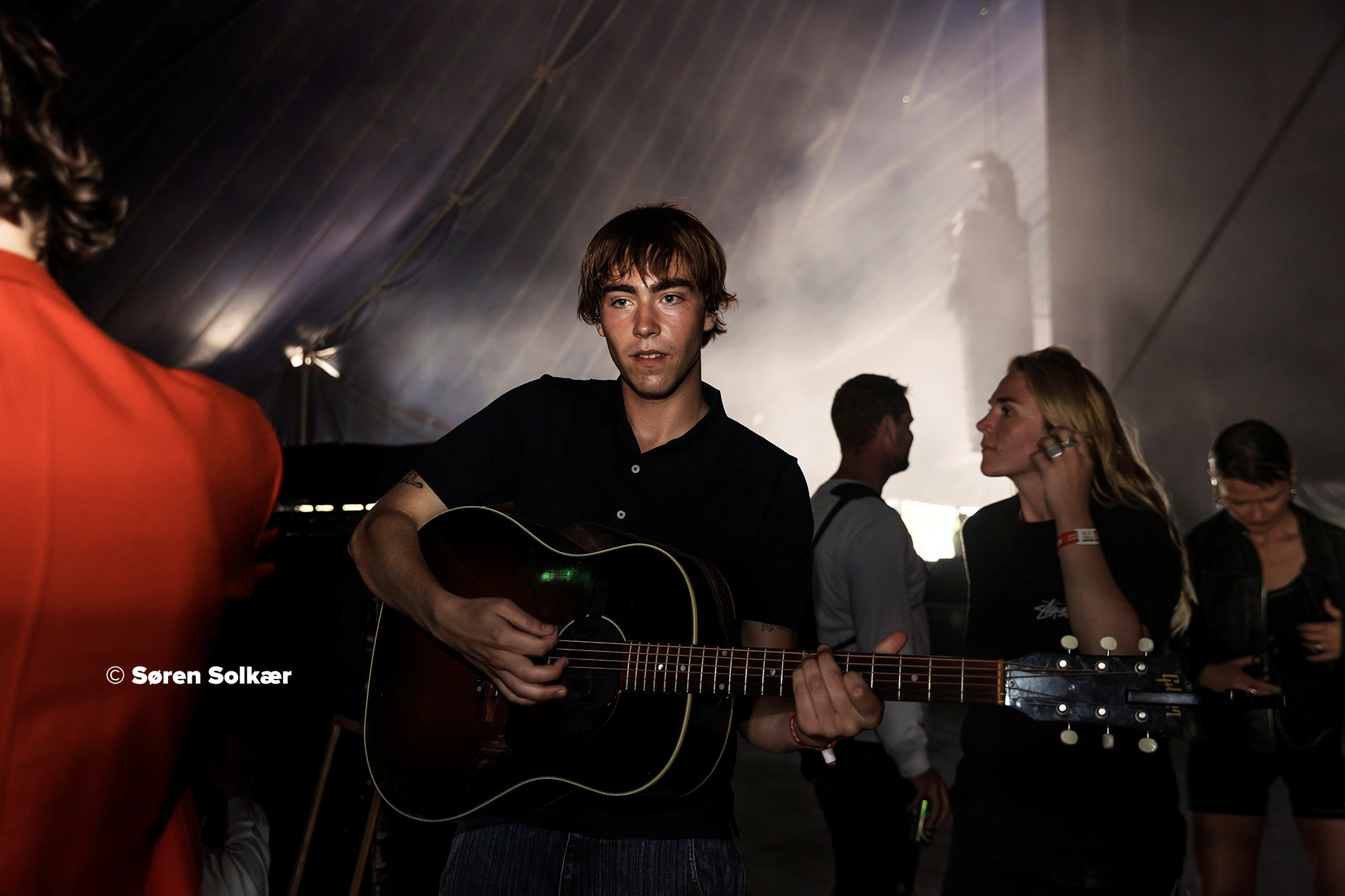 Forsanger for bandet Apacha, inden hans koncert på Roskilde Festival