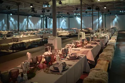 Viking-themed table setting in Øksnehallen