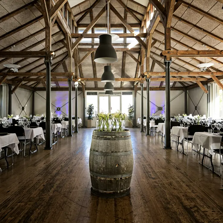 Opdækning i Vestauranten