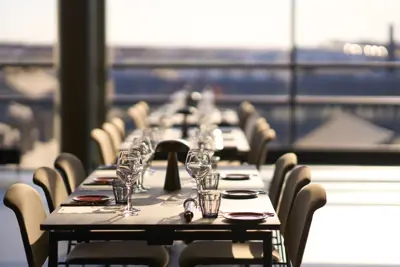 Opdækning med udsigt i Restaurant Østerbro