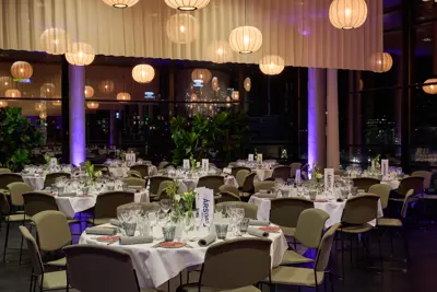 Festopdækning om aftenen i Restaurant Østerbro