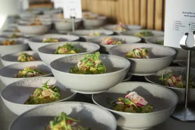 Bowls with green dishes