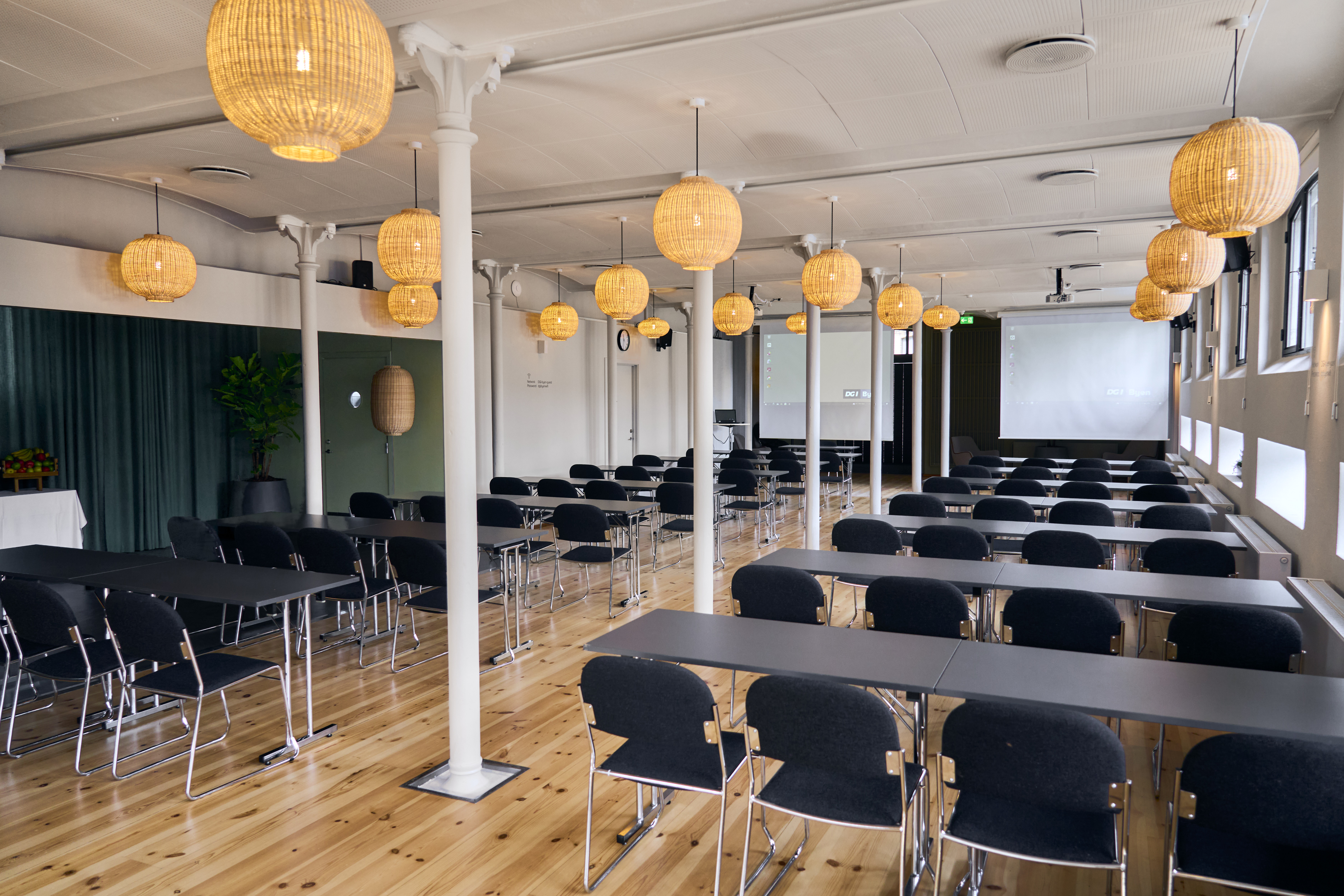 Spisehuset med bordopsætning